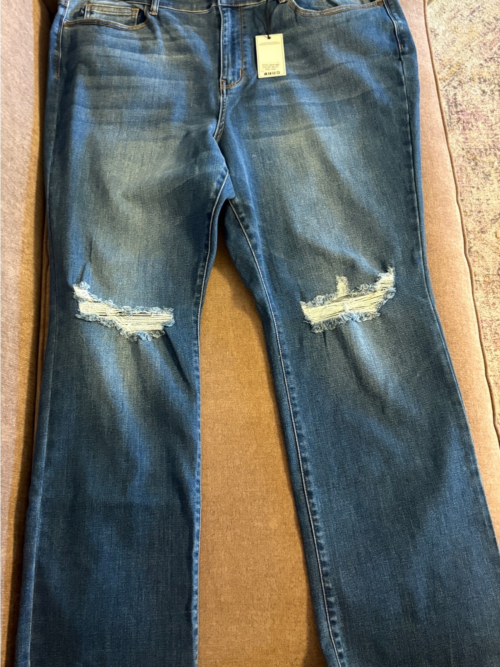 Judy Blue Straight Fit Jeans 24W Distressed Raw Hem Light Wash NWT